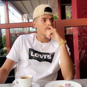 Meet your Posher, Armando